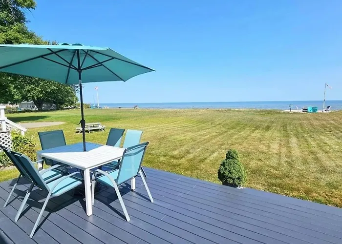 Blue Horizon Lake House - Renovated 3Br 2Ba On The Beach