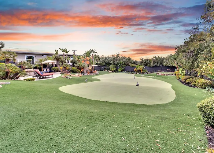 Fairway Retreat, Stylish Coastal Home Near Golf, Beaches & Carlsbad Fun