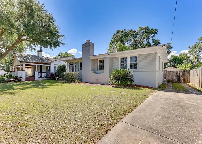 4 Mi To Dtwn Jacksonville: Chic Home W/ Porch!