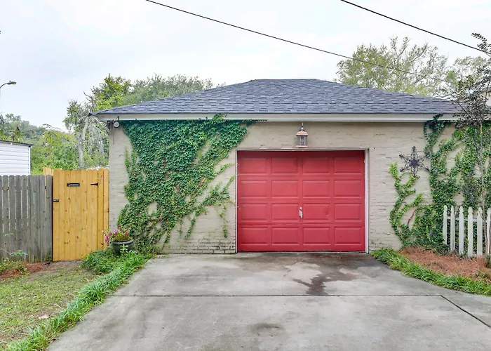 Backyard Oasis W/ Pool: Sunny Sumter Studio!