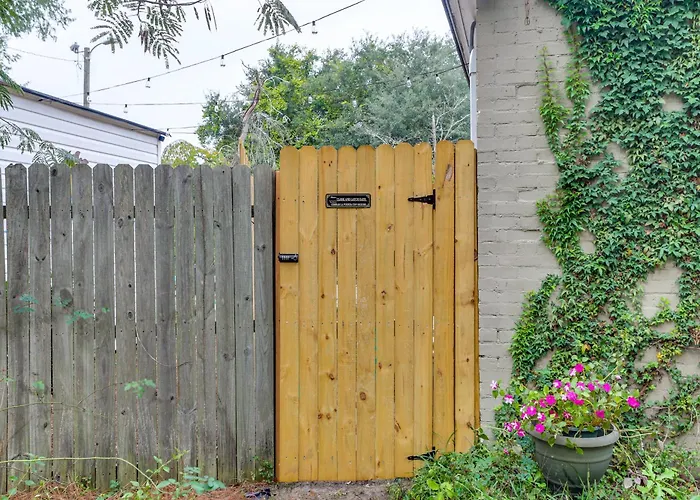 Backyard Oasis W/ Pool: Sunny Sumter Studio!
