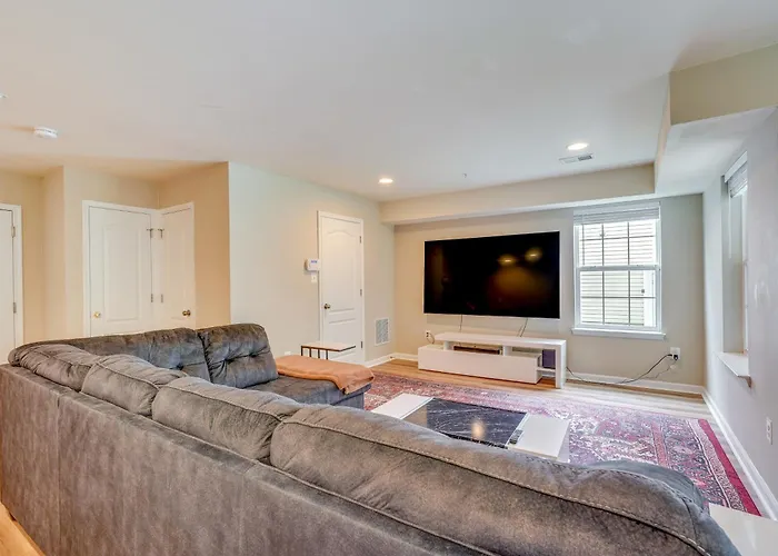Glen Burnie Vacation Rental W/ Private Deck!
