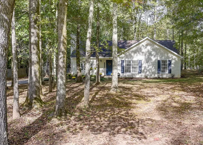 Pet-Friendly Lagrange Vacation Rental W/ Deck!