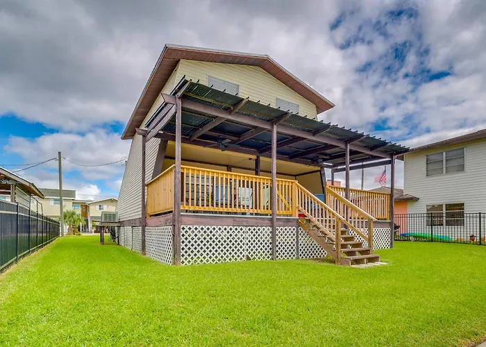 Hernando Beach Waterfront Home W/ Boat Dock & Deck