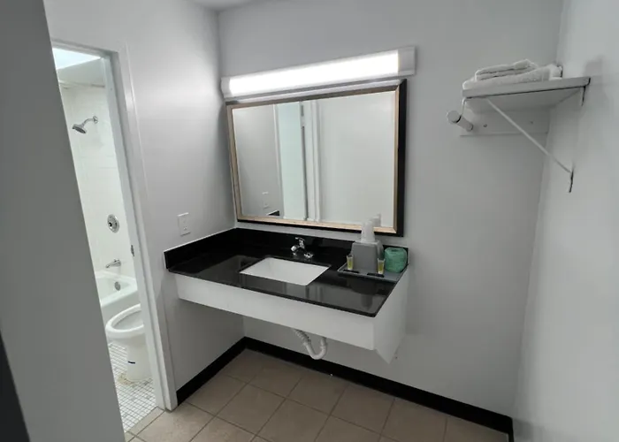 Economy Inn