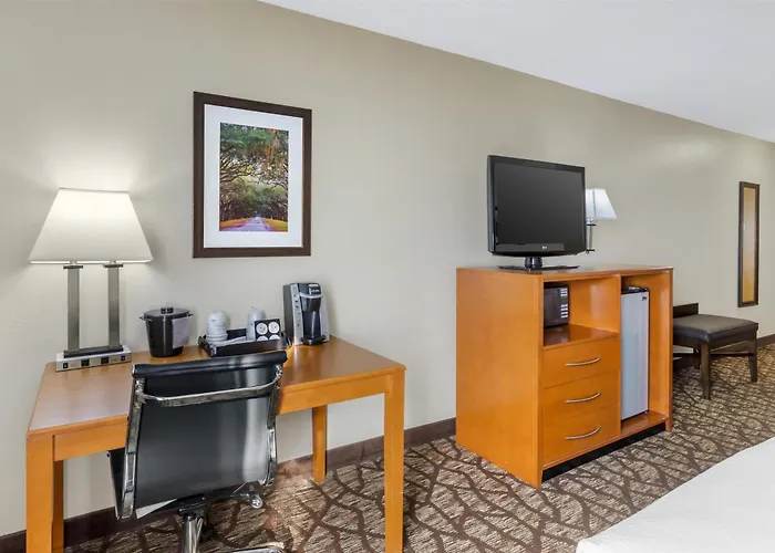 Best Western Plus Richmond Hill Inn
