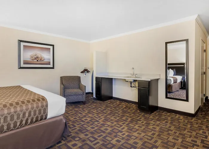 Best Western Plus Inn Of Hayward