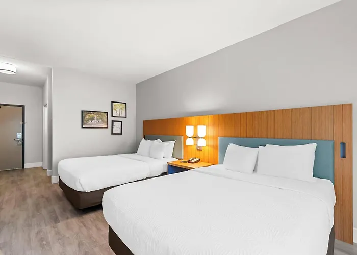 Country Inn & Suites Etown
