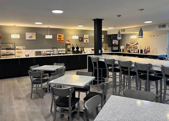 Ramada By Wyndham Springfield North
