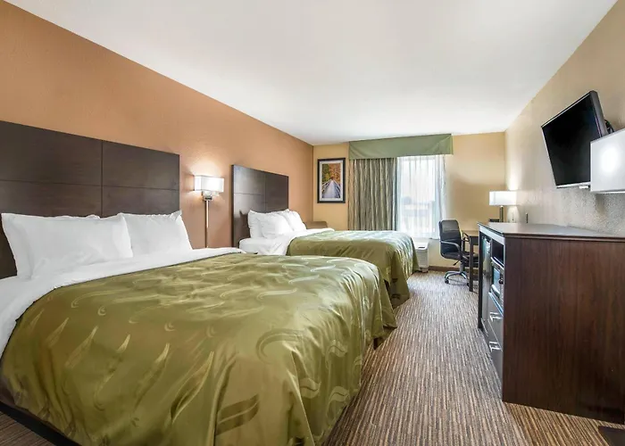 Quality Inn & Suites Brandenburg - Fort Knox