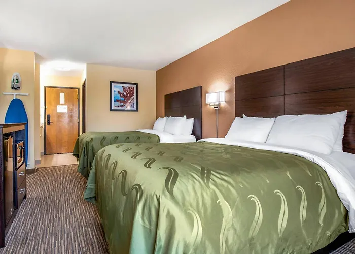 Quality Inn & Suites Brandenburg - Fort Knox