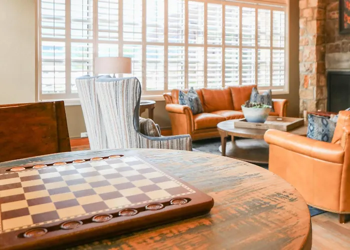 Greystone Lodge On The River