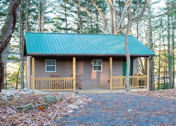 The Cabins At Pine Haven - Beckley