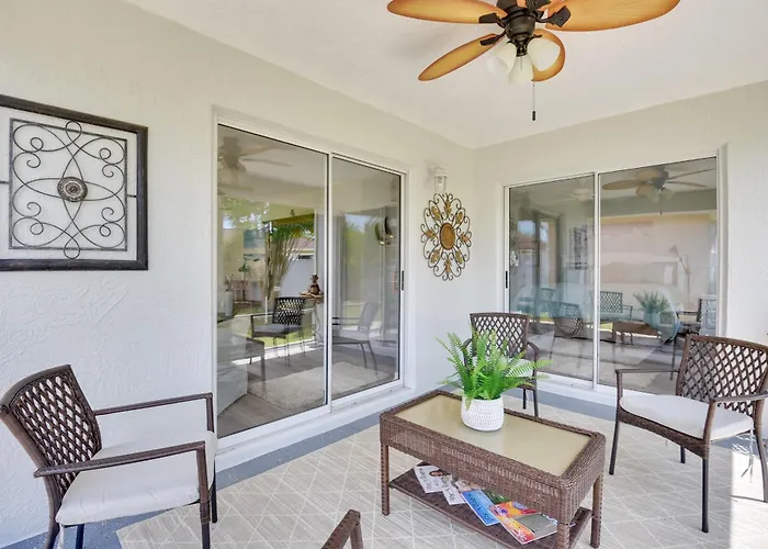 Courtyard Villa W/ Lanai & Community Amenities!