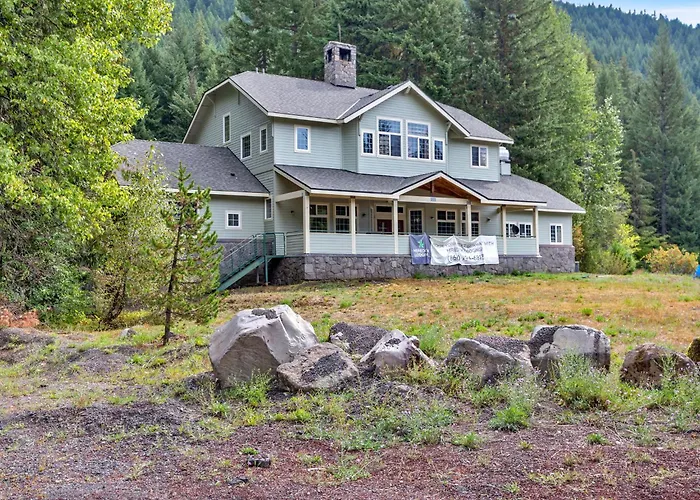 The Chinook Lodge At Government Camp - Meredith Lodging