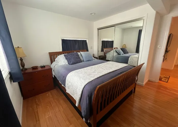 San Francisco 2 Bedroom With Parking Near Bart