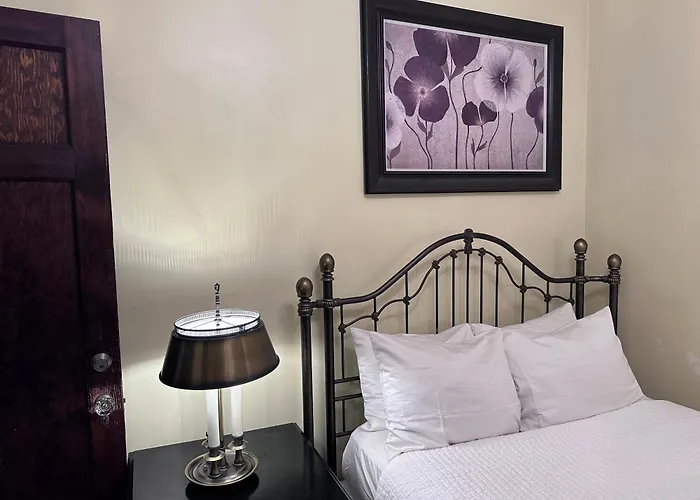 Moreland Guesthouse Historic Former Nuns Convent Homestay