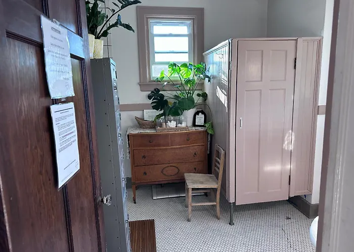 Moreland Guesthouse Historic Former Nuns Convent Homestay