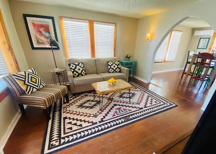 Casa De Amigos