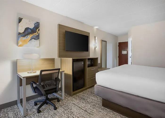 Surestay Plus Hotel By Best Western Chicago Lombard