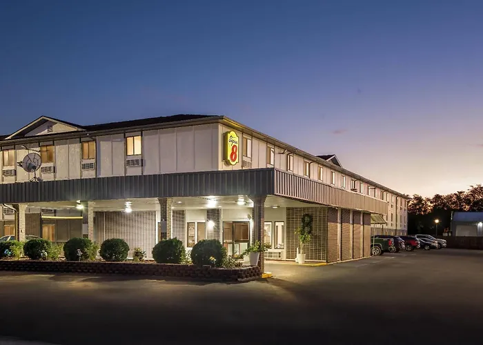 Super 8 By Wyndham Terre Haute
