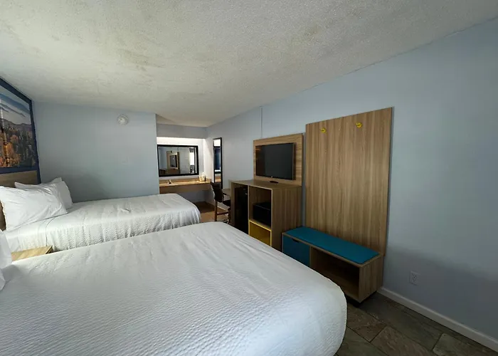 Days Inn By Wyndham Charlotte University