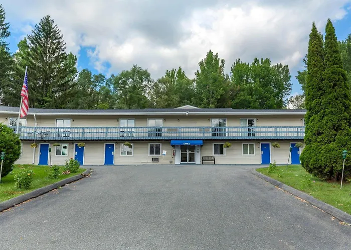 Econo Lodge Lee - Great Barrington
