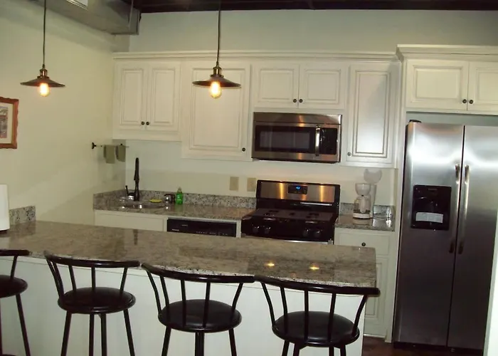Large Unique Ground Floor Loft With Parking #2