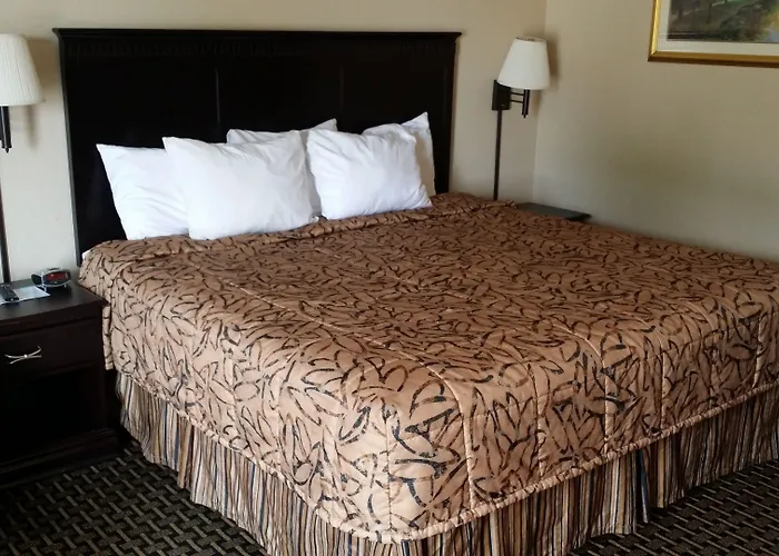 Days Inn By Wyndham Norman