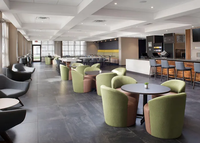 Courtyard By Marriott Edina Bloomington