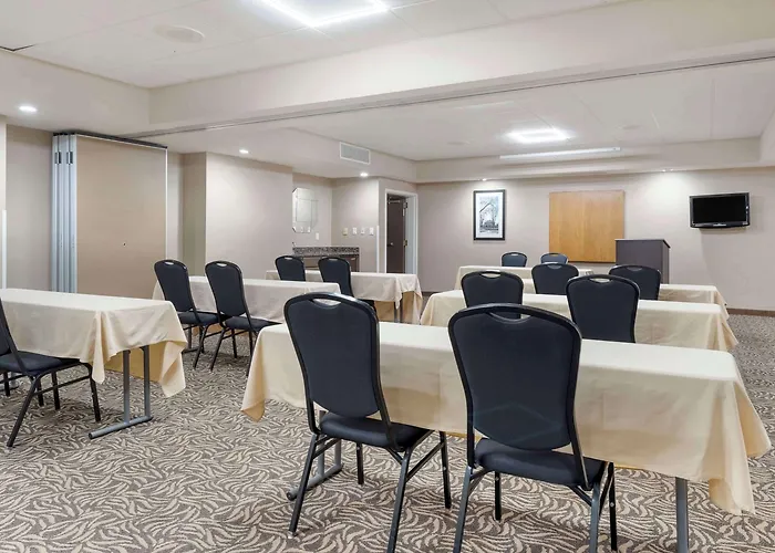 Comfort Inn & Suites Johnstown - Richland Town Center