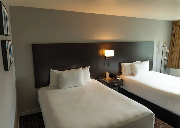 Lake Natoma Inn