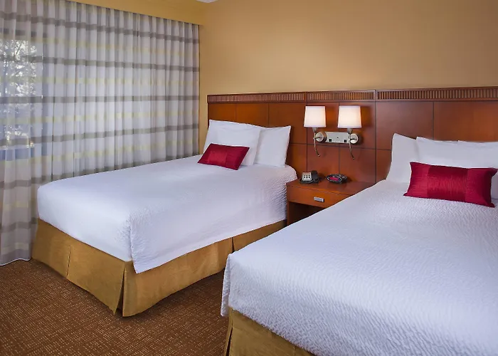 Courtyard By Marriott Memphis East/Park Avenue