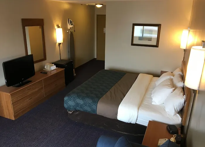 Econo Lodge Darien Lakes