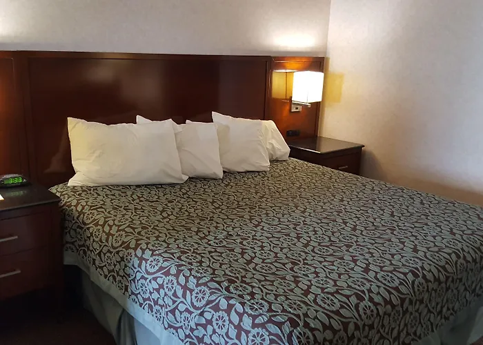 Days Inn By Wyndham Morristown