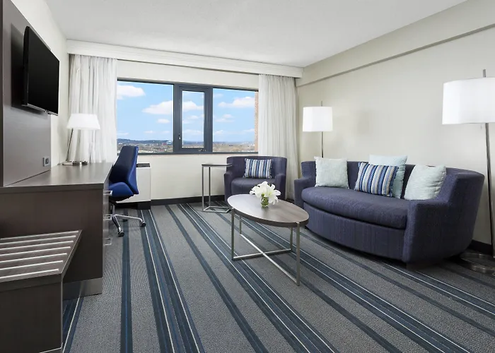 Courtyard By Marriott Boston Cambridge