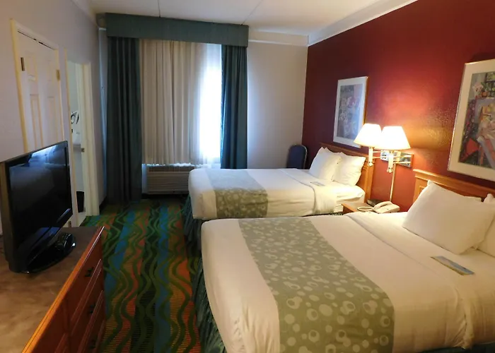 Days Inn & Suites By Wyndham Arlington Heights