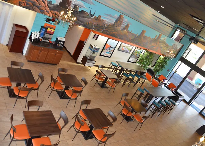 Howard Johnson By Wyndham Yuma