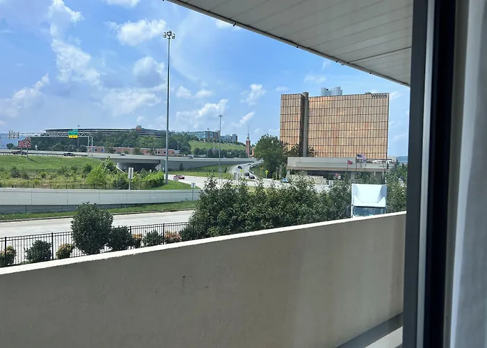 Hotel Bo, A Days Inn By Wyndham Chattanooga Downtown
