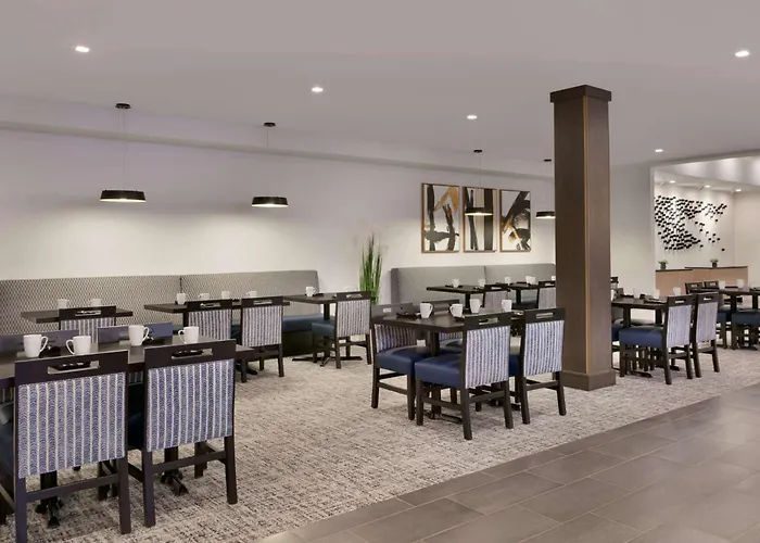 Doubletree By Hilton Canton Downtown
