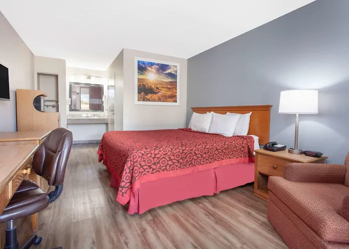 Days Inn By Wyndham Clinton - Laurens I-26