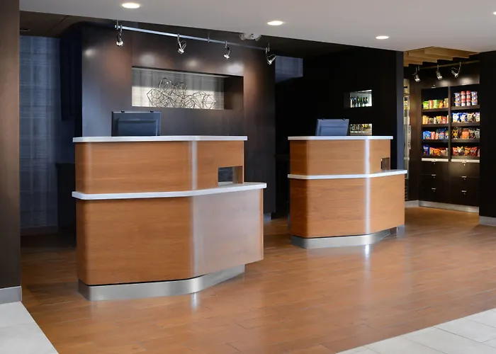 Courtyard By Marriott Boulder