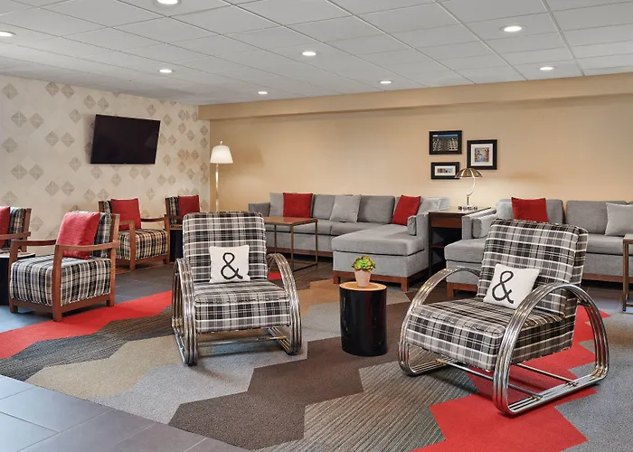 Royle Hotel Milwaukee Airport