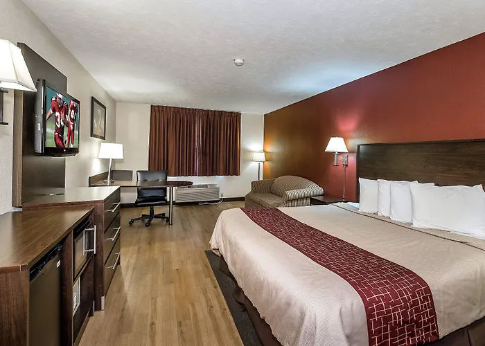 Red Roof Inn & Suites Hermitage