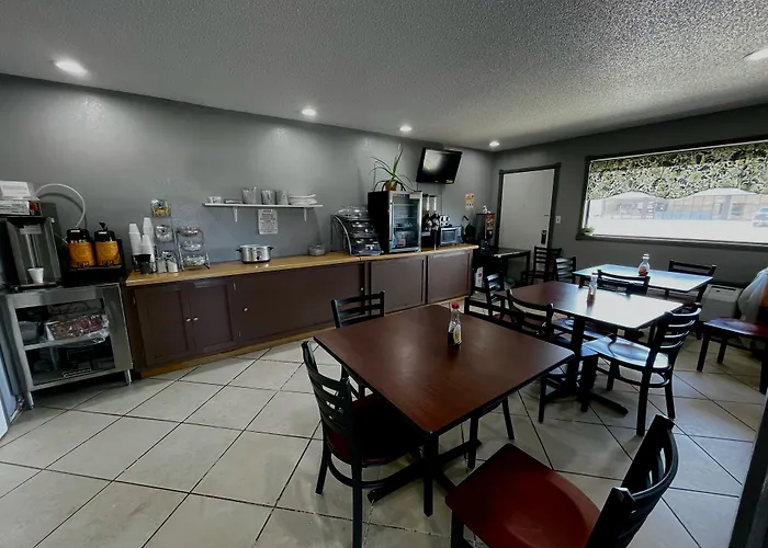Royal Inn & Suites