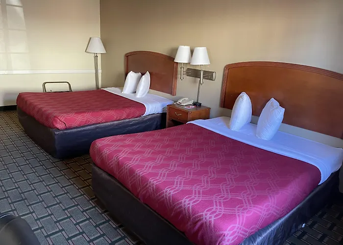 Econo Lodge Kalamazoo Near Wings Stadium
