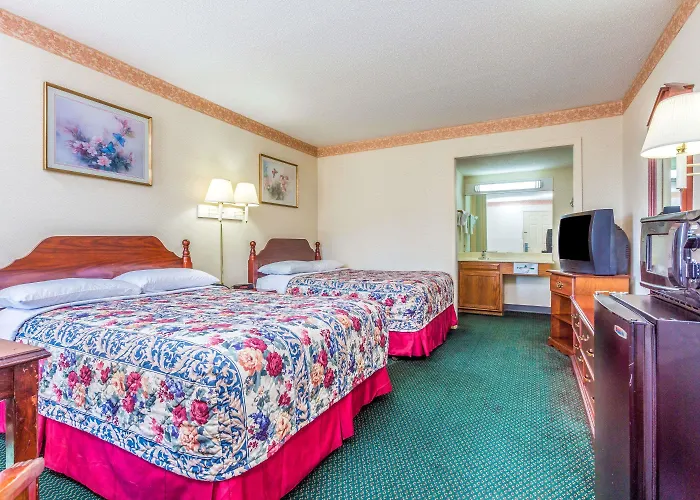 Days Inn By Wyndham Cornelia