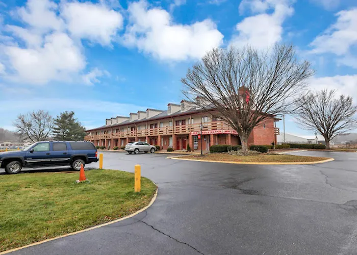 Red Roof Inn Uhrichsville