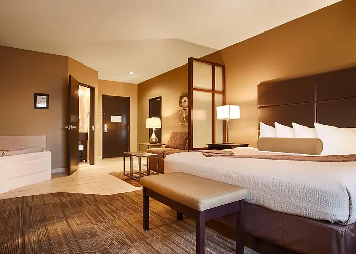 Best Western Plus Night Watchman Inn & Suites