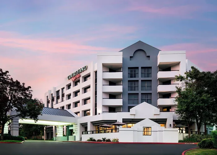 Courtyard By Marriott Richmond Berkeley